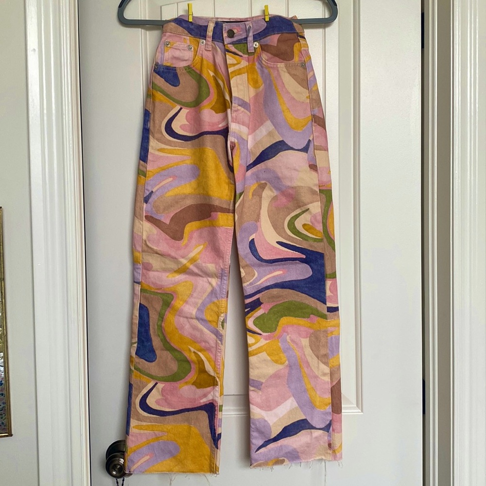 zara perfect condition high rise jeans with vintage colorful swirls